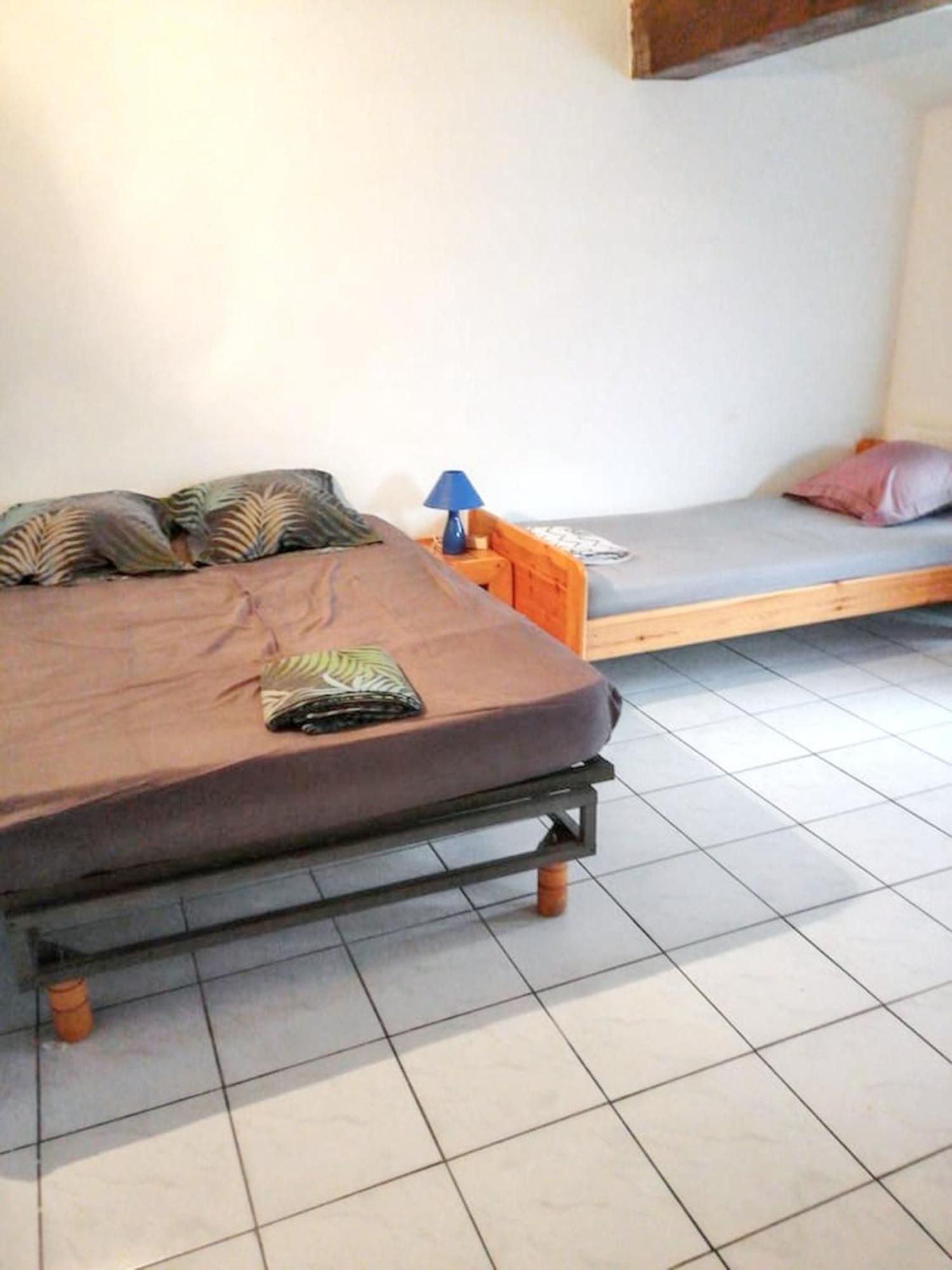 Appartement Charmant A Avignon 50 M² Terrasse Privee ภายนอก รูปภาพ